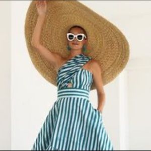 Meet your Posher, Elisa